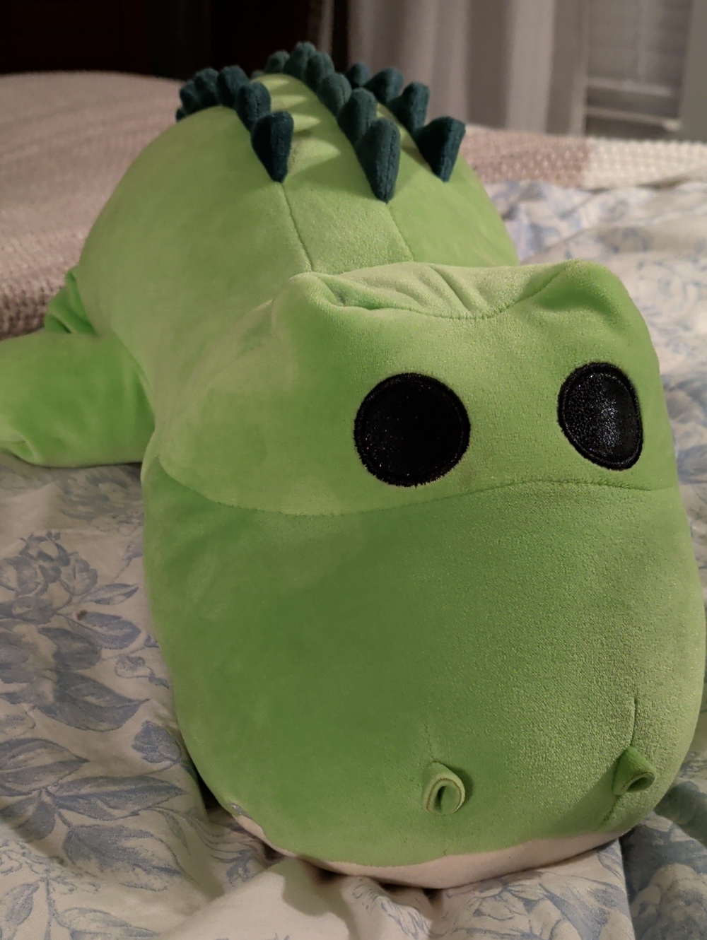 Hug-A-Lumps weighted plush toy by ZURU, featuring the Rocko The Crocodile